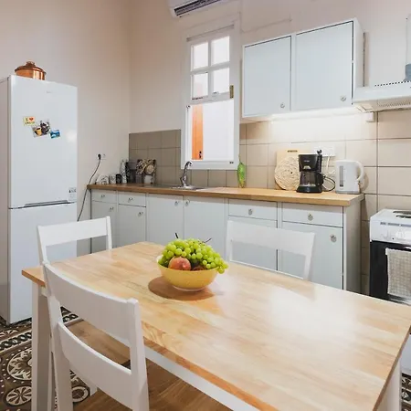 With Terrace In Heart Of Old Town Of Chania