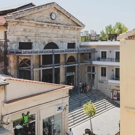 With Terrace In Heart Of Old Town Of Chania Appartamento