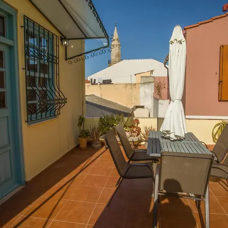 With Terrace In Heart Of Old Town Of Chania *